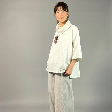 【備後絣】オフタートルプルオーバー　七分袖　白スラブの画像