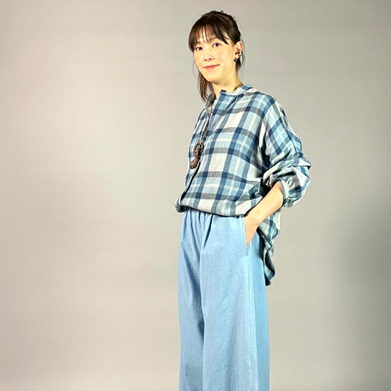 【遠州木綿】藍染め　ダブルガーゼのスタンドカラーシャツ　の画像