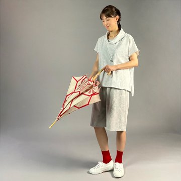 【備後絣】オフタートルフレンチブラウス　白チリ絣の画像
