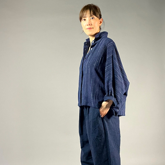【備後絣】前開きムササビブラウス　文人絣　紺の画像