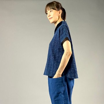 【遠州木綿】藍染め　スキッパーフレンチ袖　刺し子風の画像