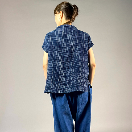 【遠州木綿】藍染め　スキッパー　フレンチ袖　刺し子風　ソフト地の画像