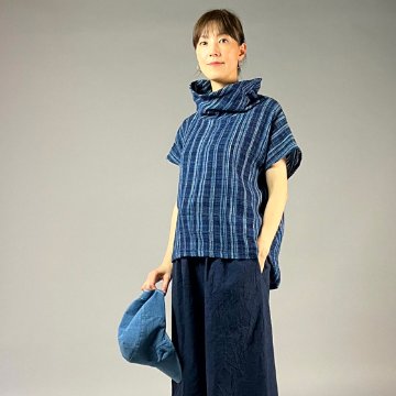 【遠州木綿】藍染め　フレンチオフタートルブラウス　ソフト格子の画像