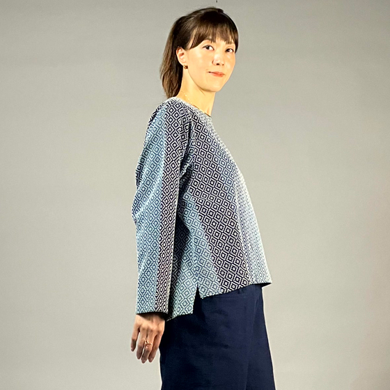 【遠州木綿】ノーカラープルオーバー　藍染 刺し子織：柿の花 / カツオ縞の画像