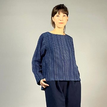 【遠州木綿】ノーカラープルオーバー　藍染 刺し子織 : 柿の花つなぎ / 紺 の画像