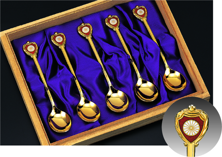 スプーンセット（菊紋入り）｜東京叙勲-叙勲・褒章の菊紋入り記念品販売