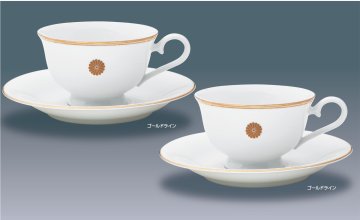 カップ＆ソーサーセット（菊紋入り）の画像
