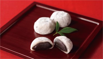 清月堂本店　ごまもち 法要・法事用　（菊紋入り）の画像