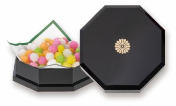 塗箱八角ボンボニエール (菊紋入り)の画像