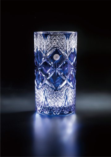 カガミクリスタル  クリスタル江戸切子 花瓶（菊紋入り）の画像