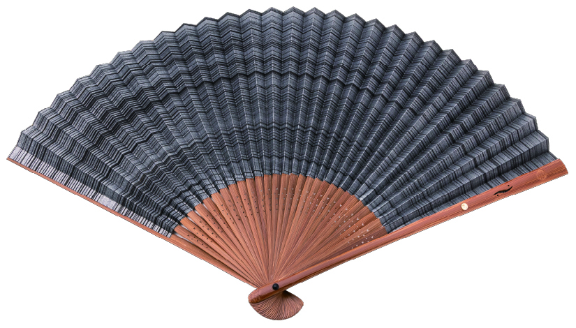 伊場仙 しけびき扇子セット 黒（菊紋入り）の画像