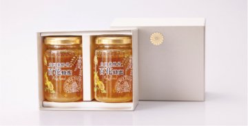 山田養蜂場 世界の蜂蜜（菊紋入り）の画像