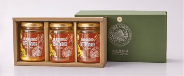 山田養蜂場 世界の蜂蜜（菊紋入り）の画像