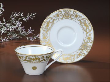美濃焼コーヒーカップ（菊紋入り）の画像