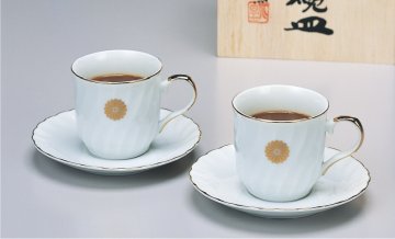 美濃焼コーヒーカップ（菊紋入り）の画像