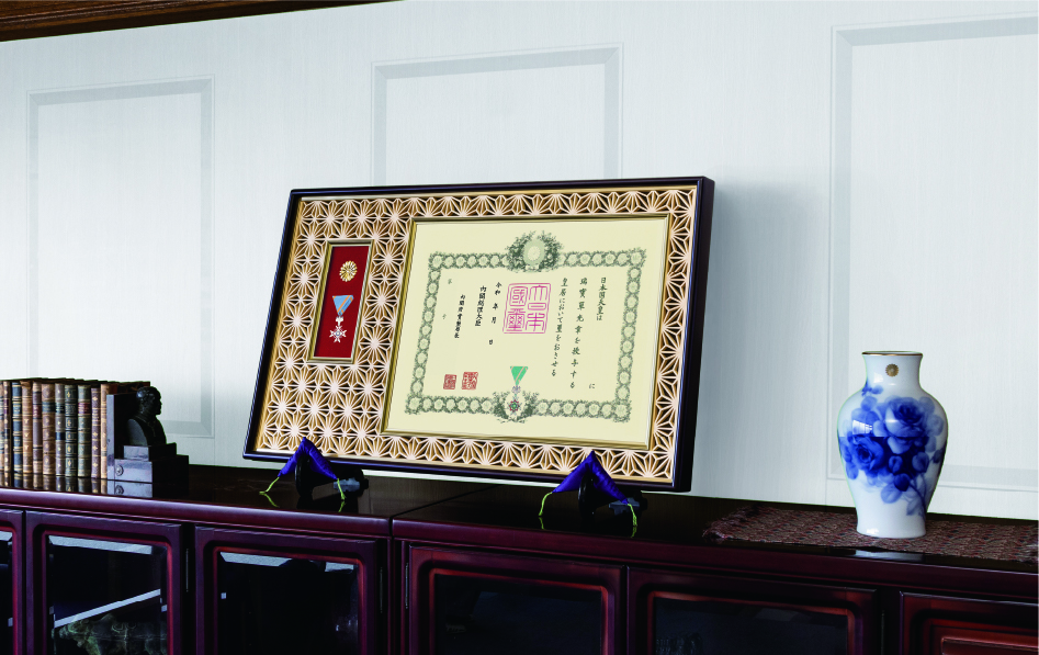 最高級 麻の葉組子 勲記・勲章・勲章ケース用額 J-1 J-11（菊紋入り