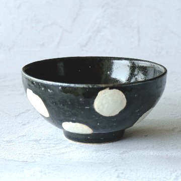 クロ地白水玉茶碗の画像