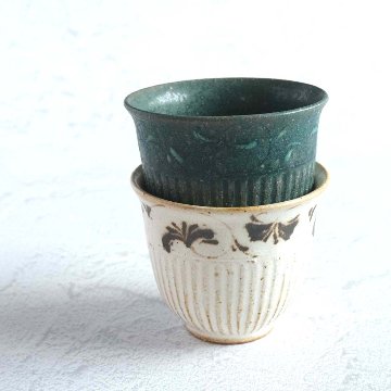 唐草小煎茶碗の画像