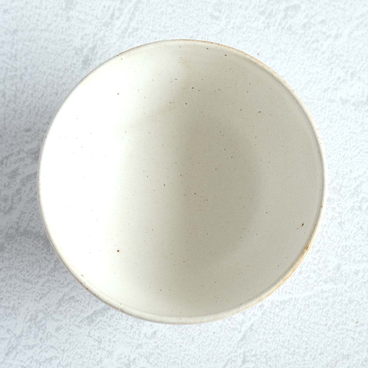 泥白からくさ飯碗の画像
