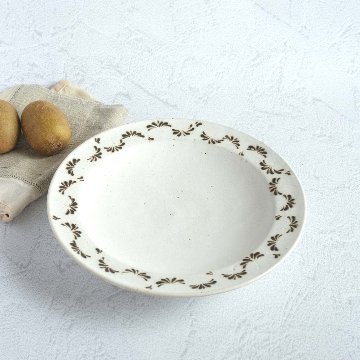 泥白からくさリム皿の画像