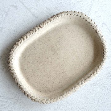 縁取り長四角皿の画像