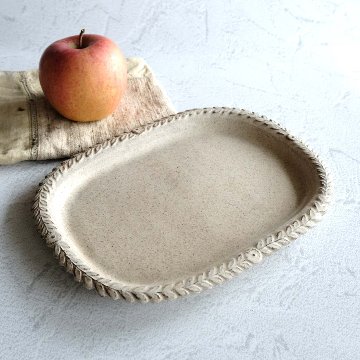 縁取り長四角皿の画像