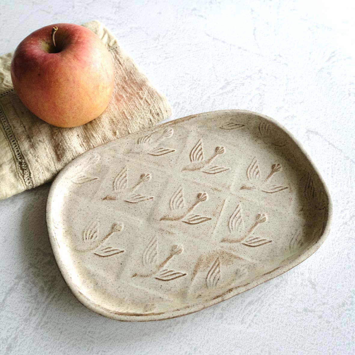 鳥・花模様長四角皿の画像