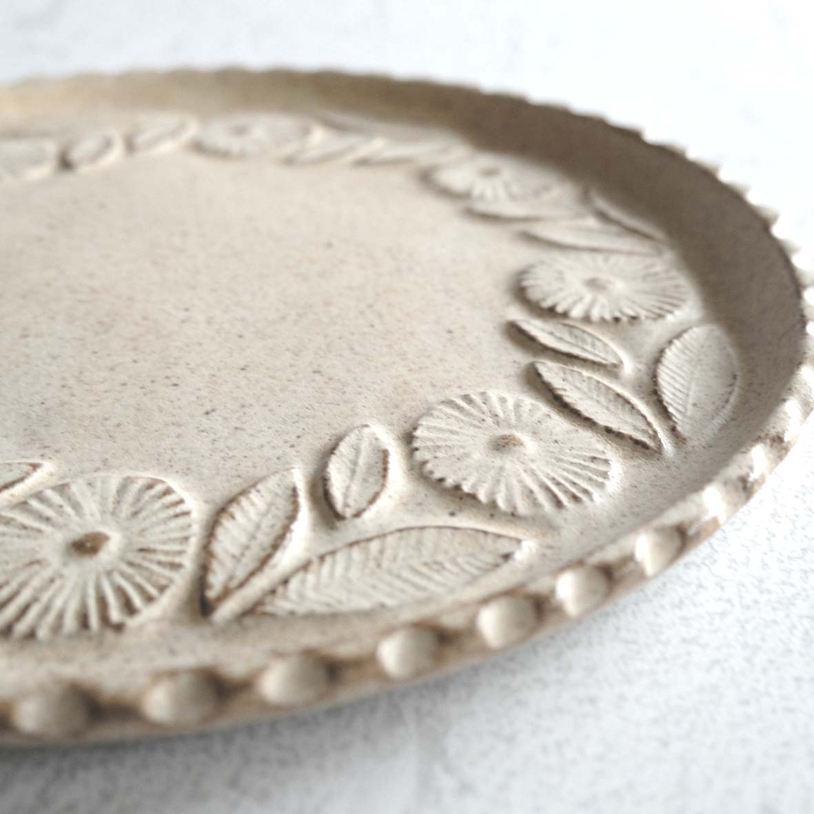 レリーフ長四角・丸皿の画像