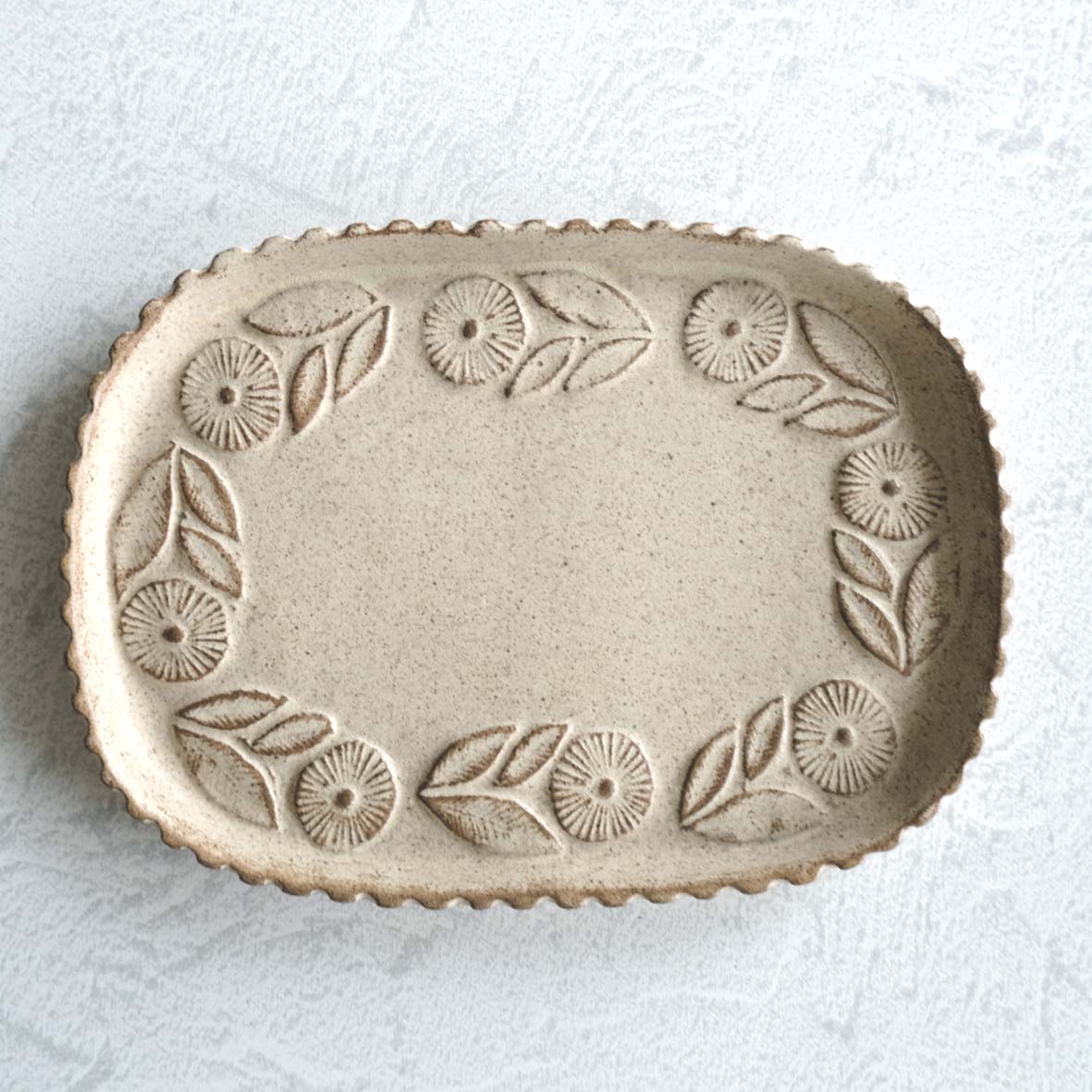 レリーフ長四角・丸皿の画像