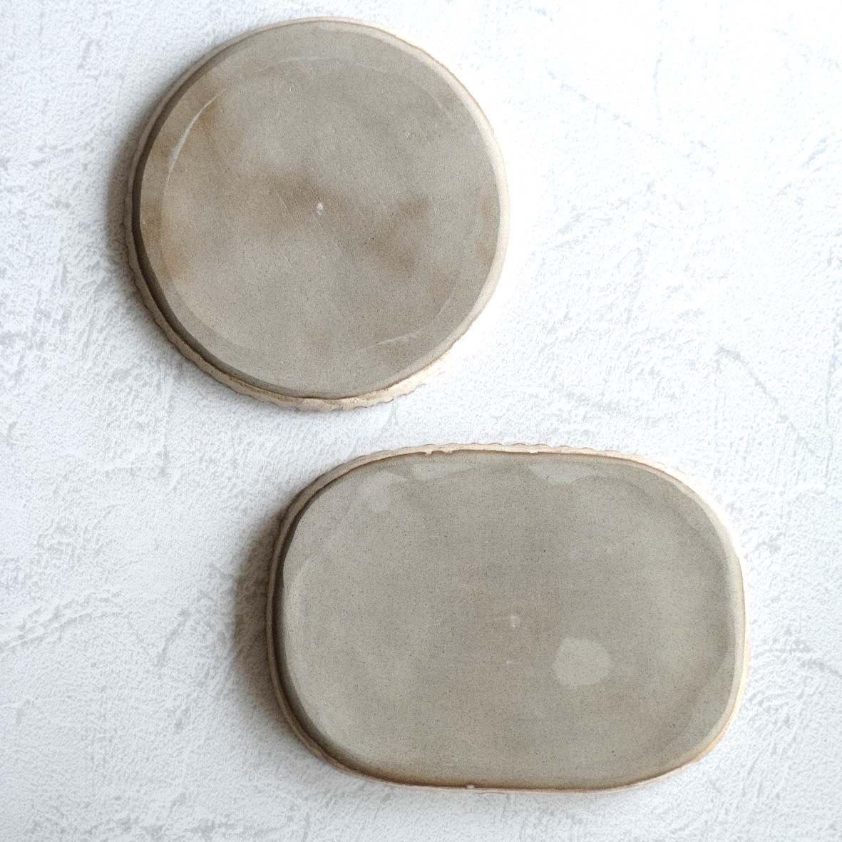 レリーフ長四角・丸皿の画像