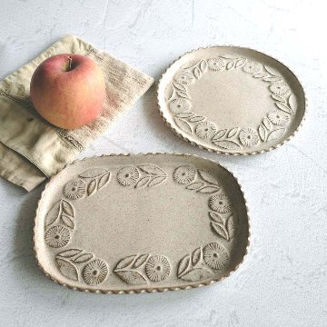 レリーフ長四角・丸皿の画像