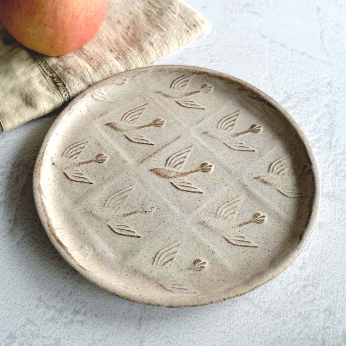 鳥・花模様皿の画像