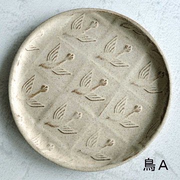 鳥・花模様皿の画像