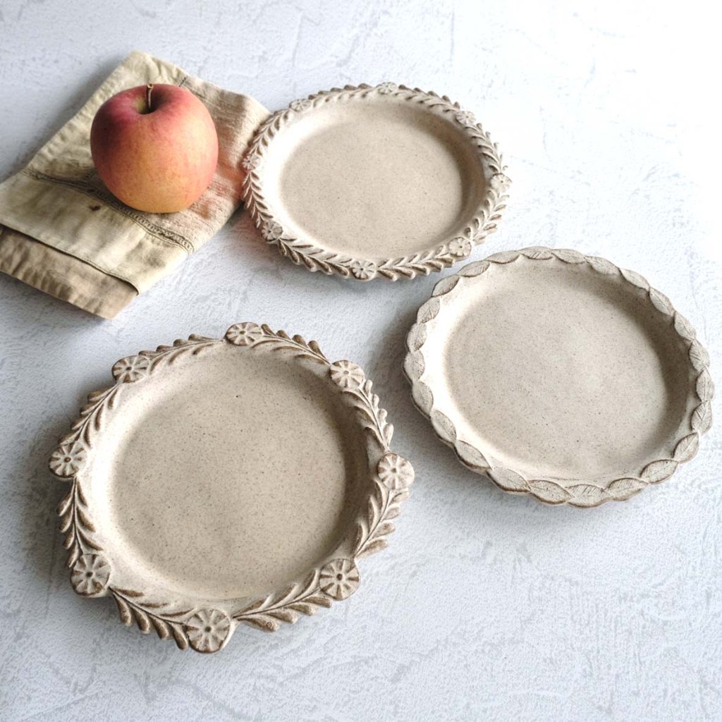 縁取り皿の画像