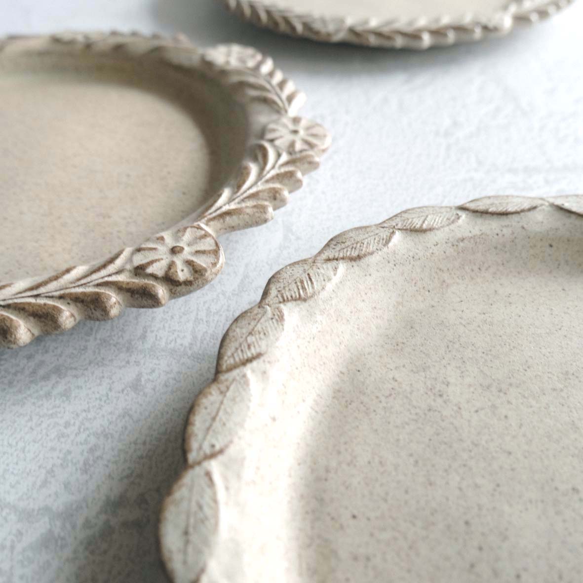 縁取り皿の画像