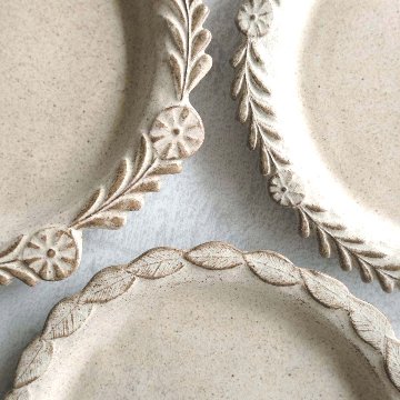 縁取り皿の画像