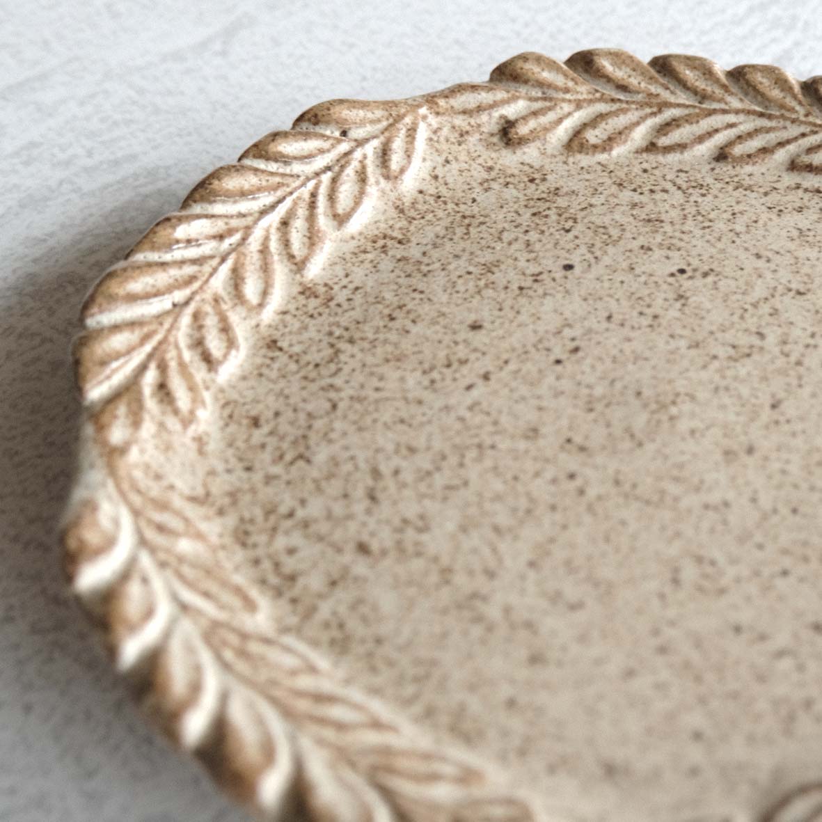 縁取り小皿の画像