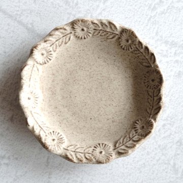 縁取り小皿の画像