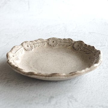 縁取り小皿の画像