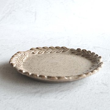 縁取り小皿の画像