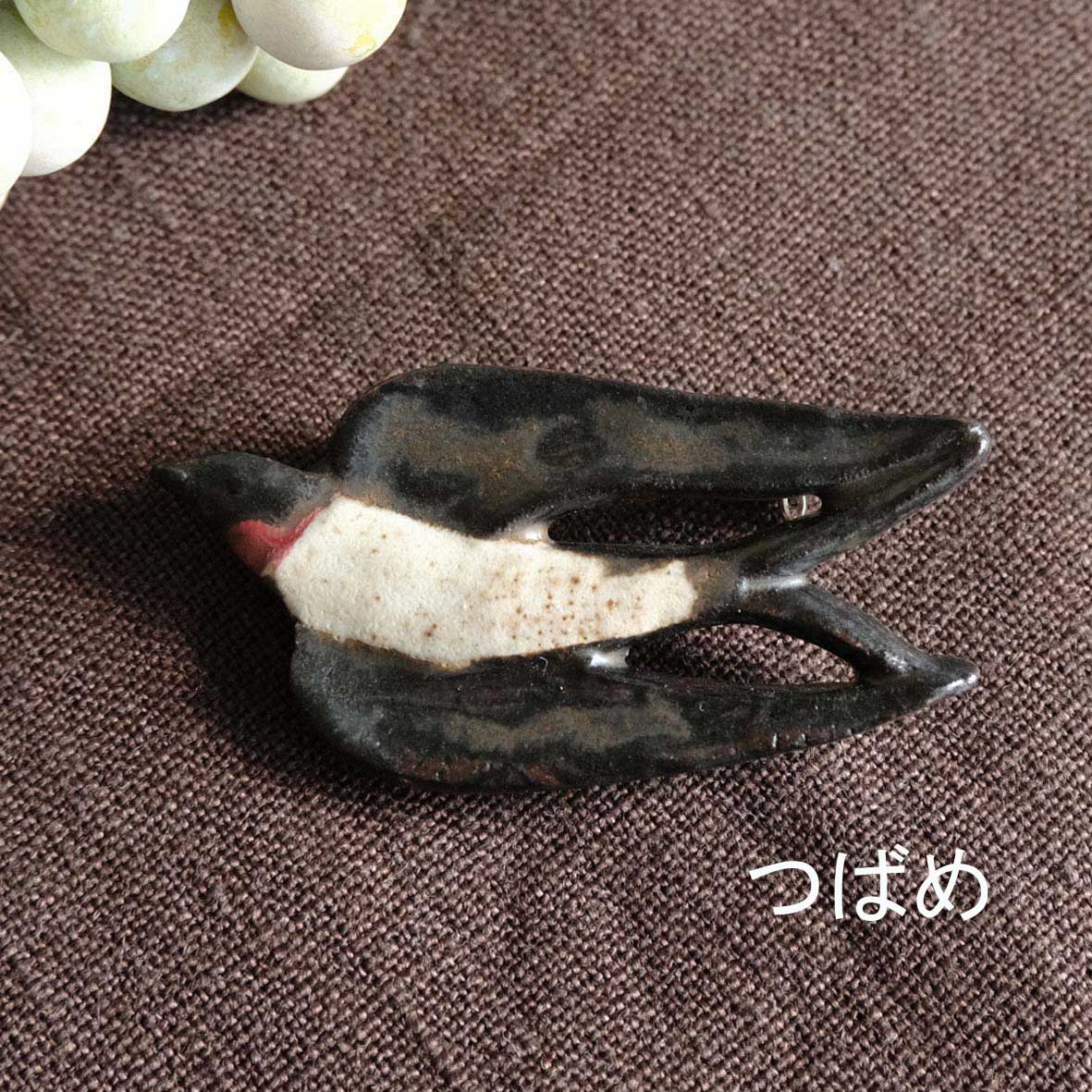 ブローチの画像