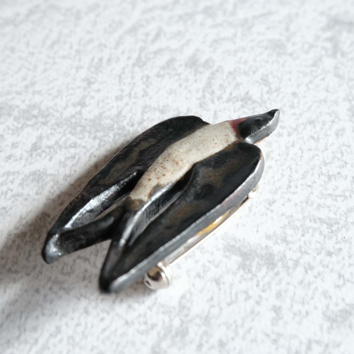 ブローチの画像