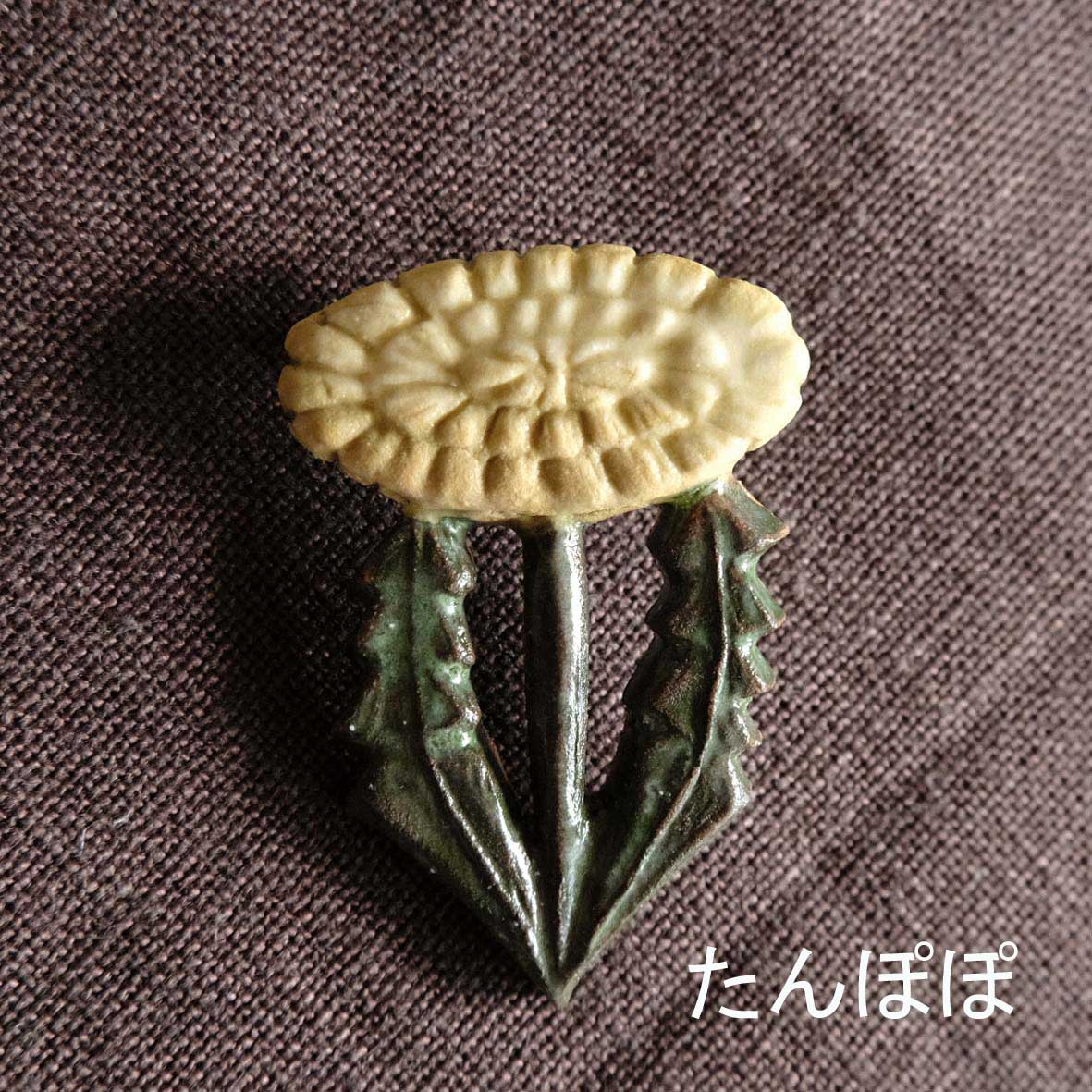 ブローチの画像