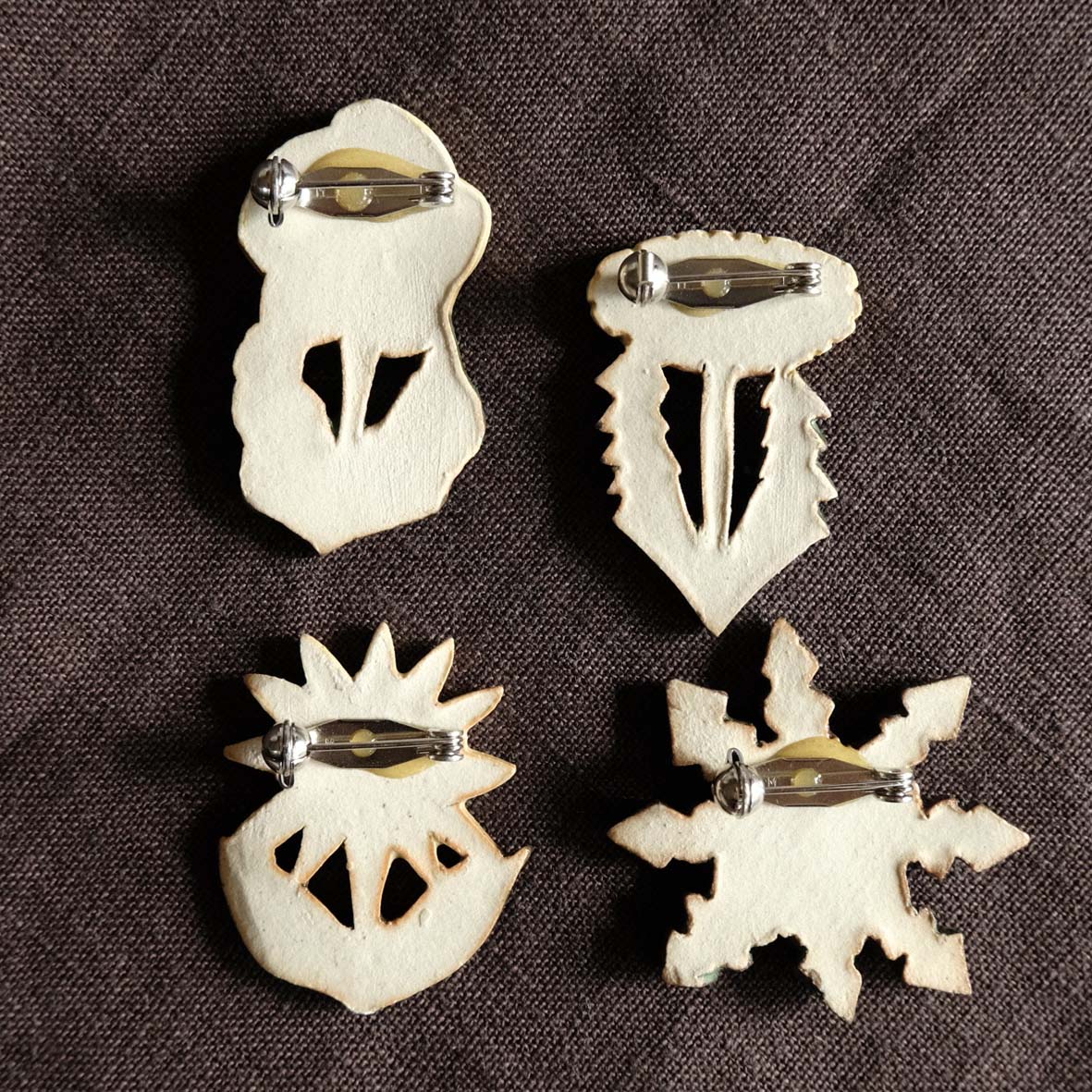 ブローチの画像