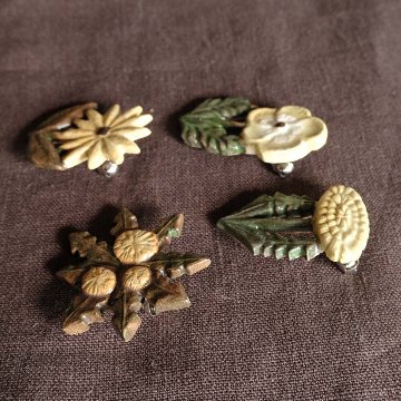 ブローチの画像