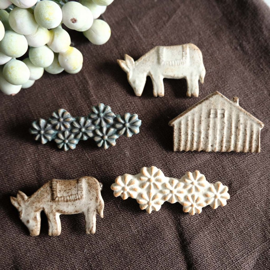 ブローチの画像