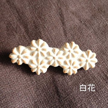 ブローチの画像