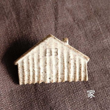 ブローチの画像