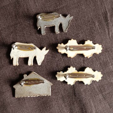 ブローチの画像