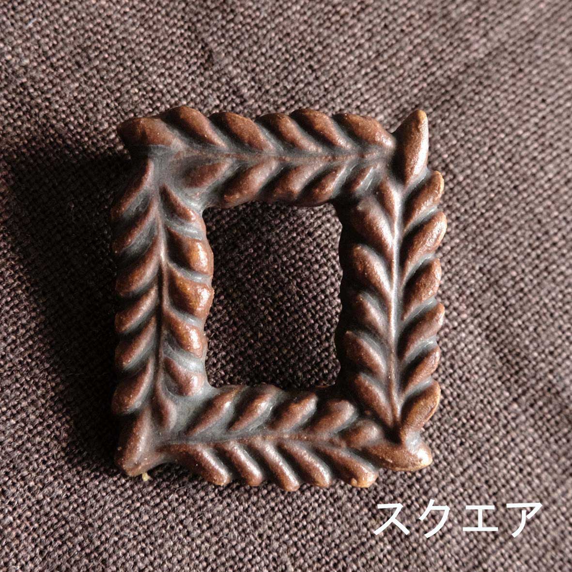 ブローチの画像